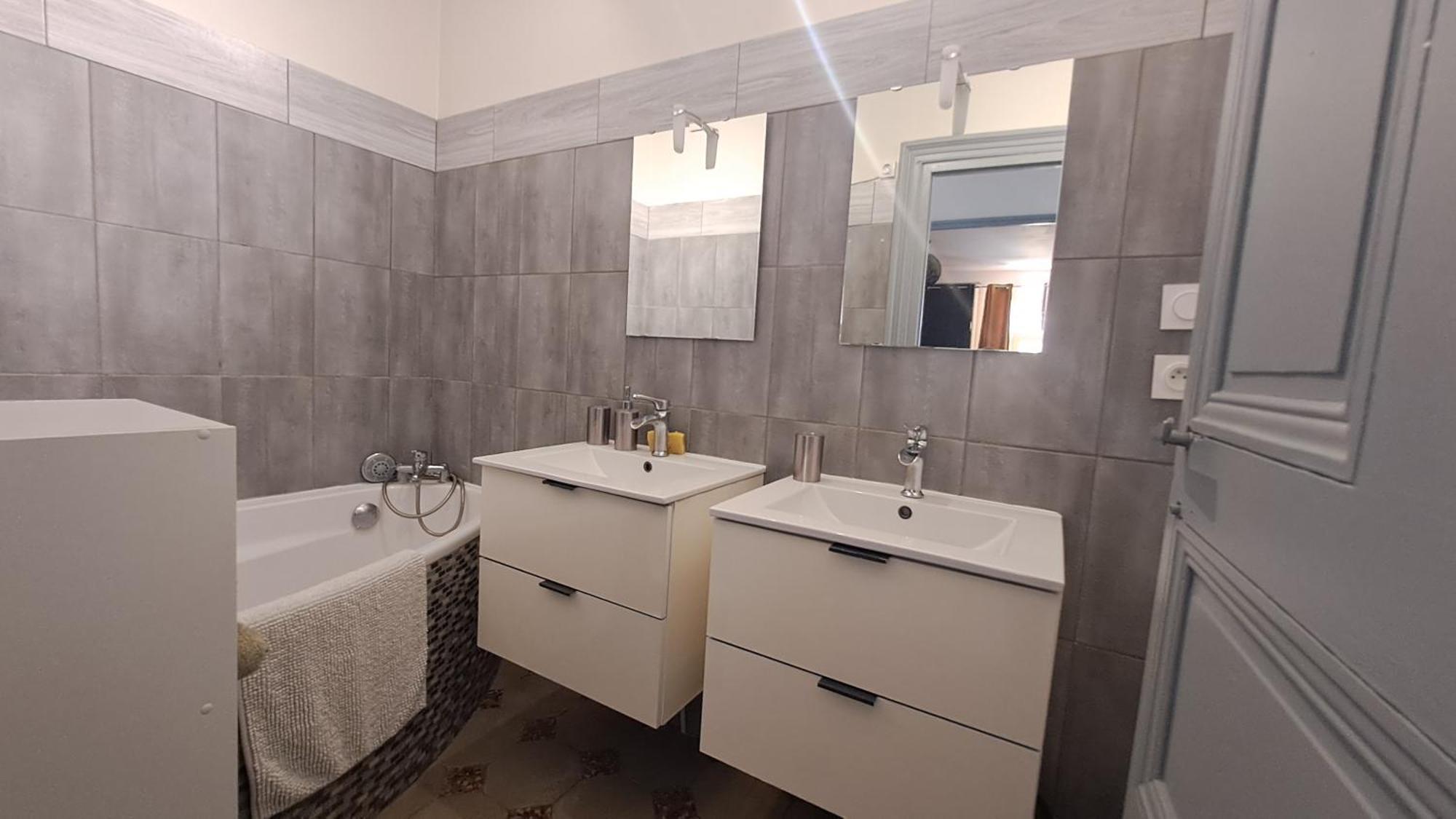Pres Du Port -Lsm30Conciergerie- Villa Сан-Жил Стая снимка